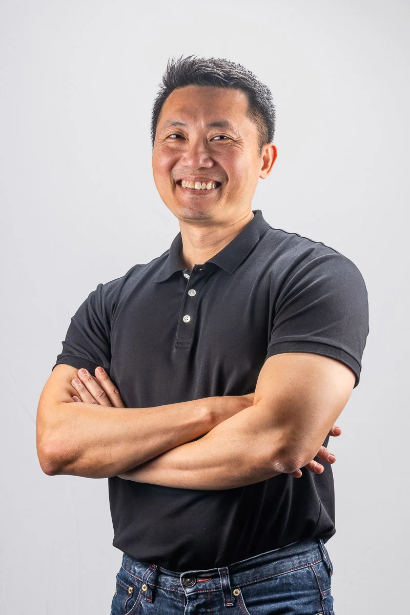 Corporate headshot photographer in Mumbai for LinkedIn profiles and leadership portraits