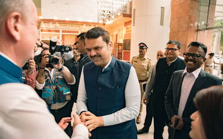 Government delegation arrival at a leadership convention