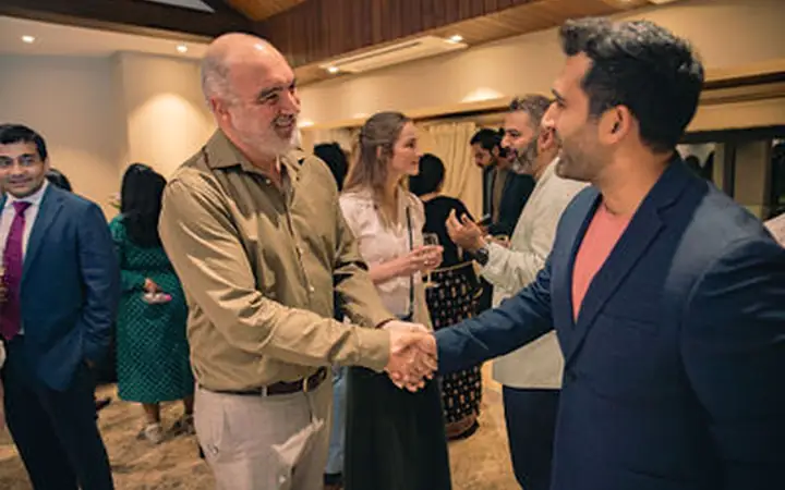 Warm reception handshake