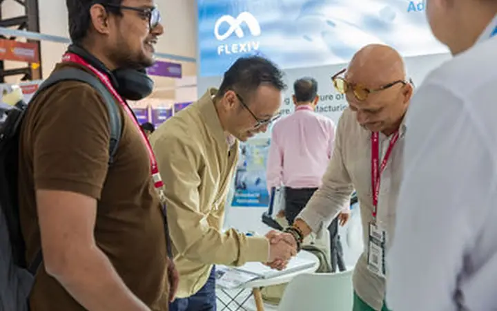 NESCO Bombay Exhibition Centre Trade Show Photography Buyer conversation - Automation Expo 22nd July option 3