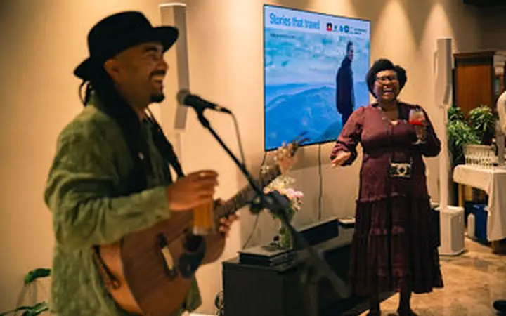 Onsite Real-Time PR Photography & Live Media Delivery Live media moment - Australian Consulate Events option 2